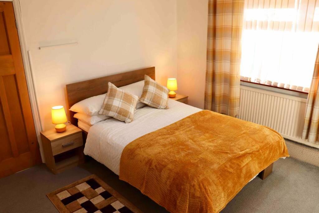 Cheerful 2 Bedroom Residential - Free Parking Casa de Férias