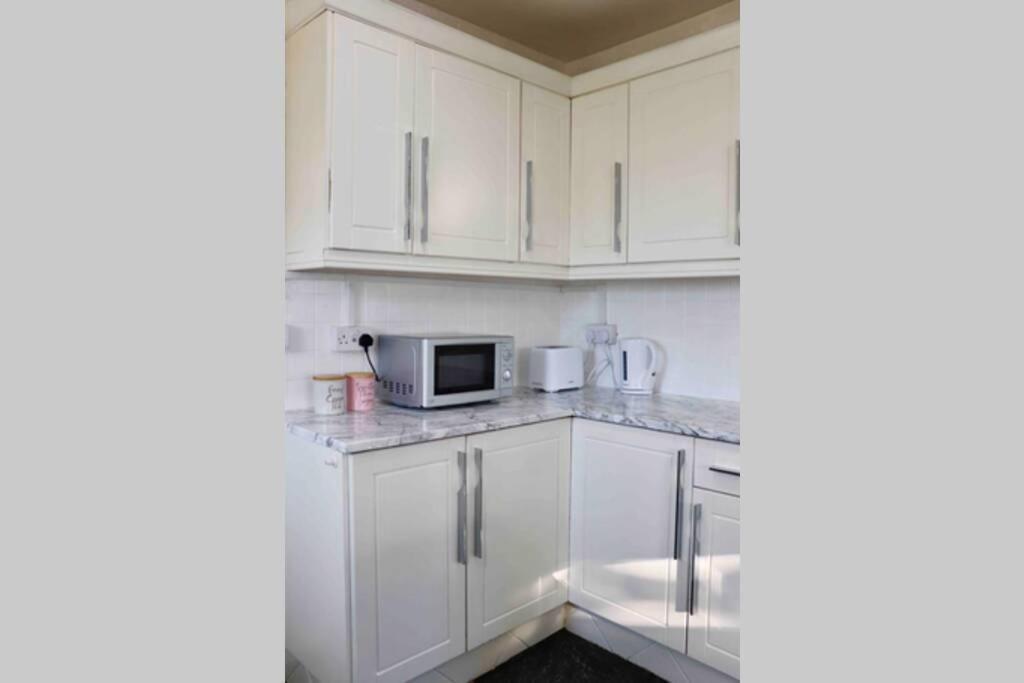 Cheerful 2 Bedroom Residential - Free Parking Casa de Férias *